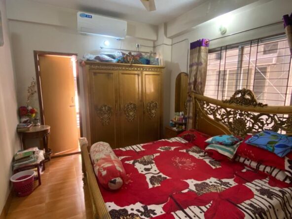 Used Apartment for Sale in Kathalbagan 1