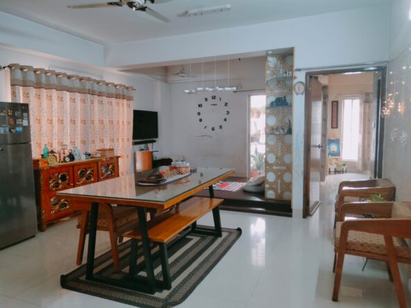 1260 SFT Used Apartment for Sale in Bashundhara RA
