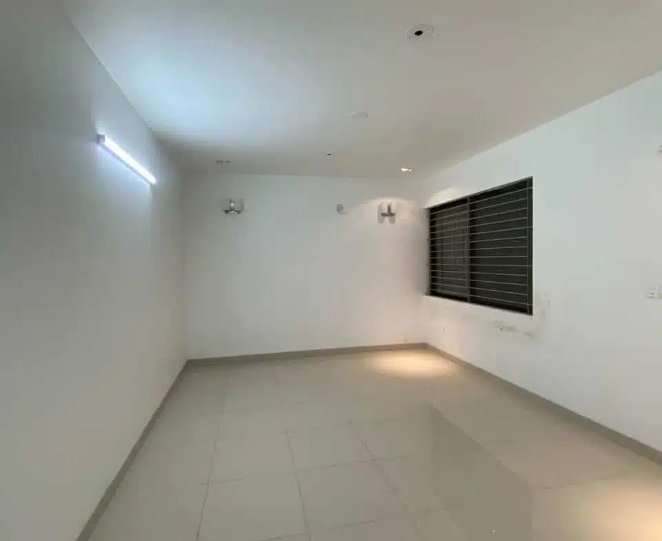 2560 SFT Brand New Apartment for Sale in Dhanmondi