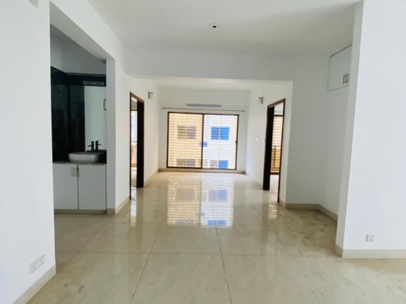 1746 SFT Ready Flat for Sale in Bashundhara RA Dhaka 5