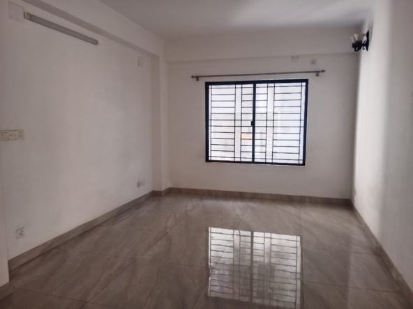 1510 SFT Modern Ready Flat for Sale in Bashundhara RA 4