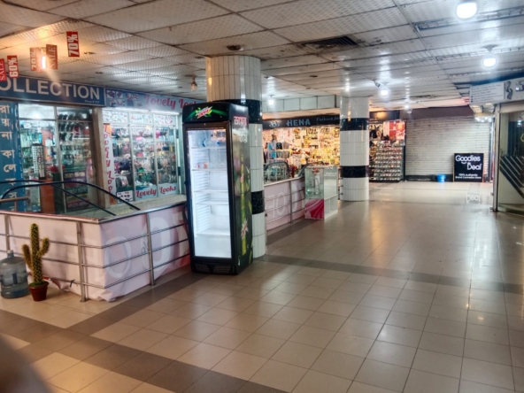 394 SFT Prime Commercial Space for Sale in Dhanmondi RA 4