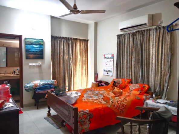 1450 Sqft Used Flat for Sale in North Badda 2 1