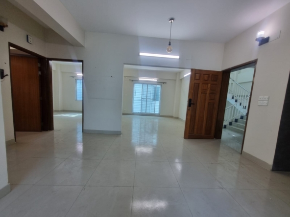 1600 SFT Residential Flat for Sale in Bashundhara RA 2