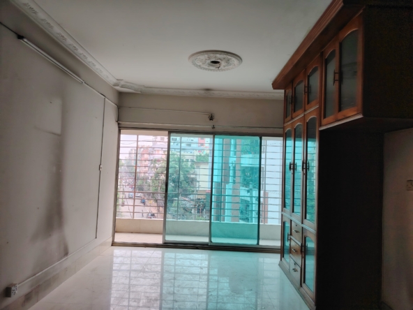 Flat for Sale in Dhanmondi 4