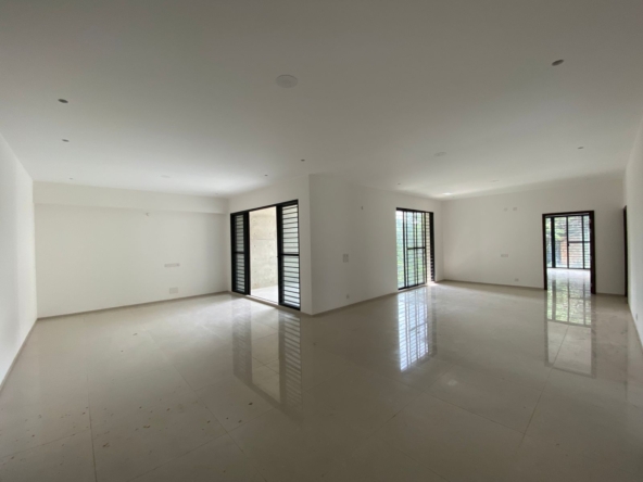 Brand New Luxury Apartment for Sale in Bashundhara – 2441 Sqft 3 Bed 4 Bath 3