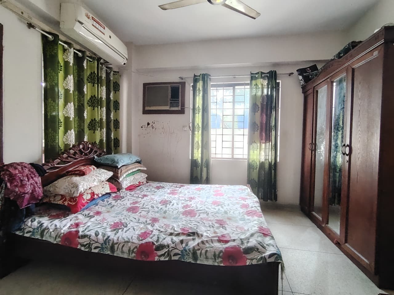 Apartment for Sale in Tajmahal Road Mohammadpur Dhaka 2
