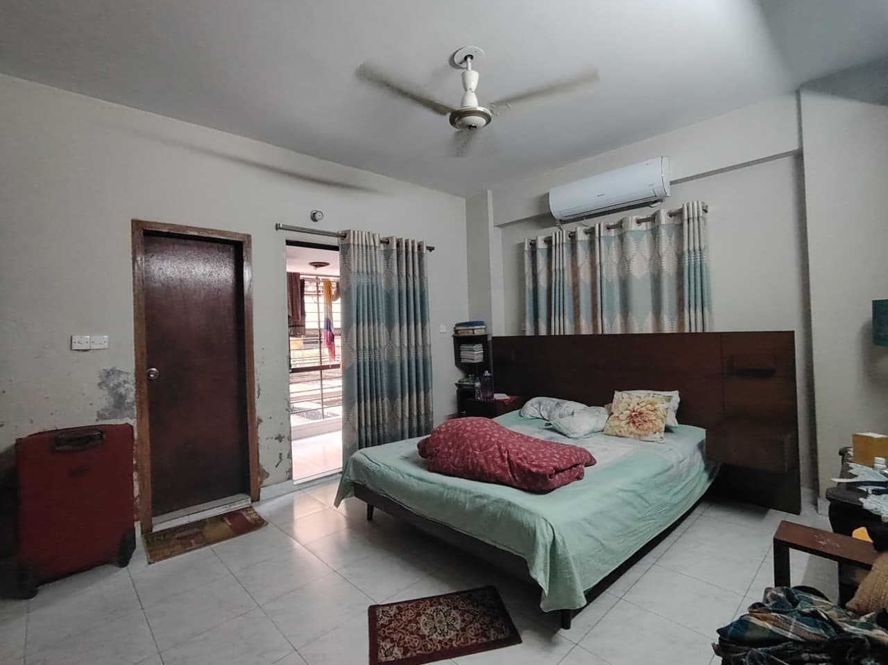 Flat for Sale in Kalabagan 4