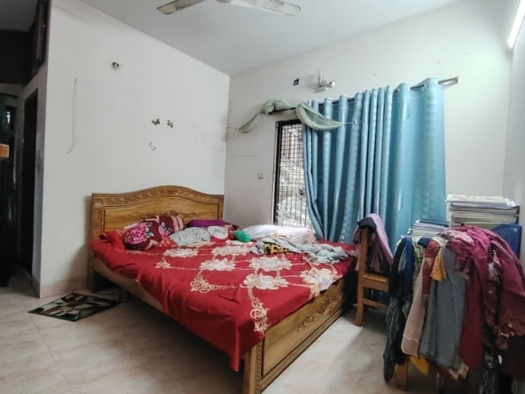 1100 SFT Flat for Sale in Elephant Road 2